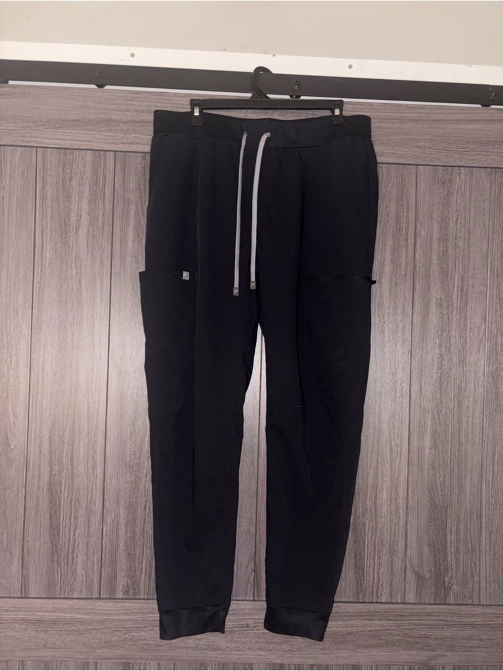 Fabletics Black Drawstring women’s scrub Pants Size XL